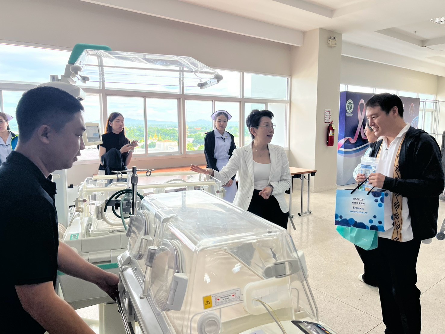 บริษัท เตียวฮงสีลม จำกัด ร่วมออกบูธแสดงสินค้าภายใต้แบรนด์ ATOM ในงานประชุมเชิงปฏิบัติการ การดูแลทารกแรกเกิด การส่งต่อทารกแรกเกิดอย่างปลอดภัย และการกู้ชีพทารกแรกเกิด (NCPR) เขตสุขภาพที่ 1 ประจำปีงบประมาณ พ.ศ. 2569 ภาพที่ 10