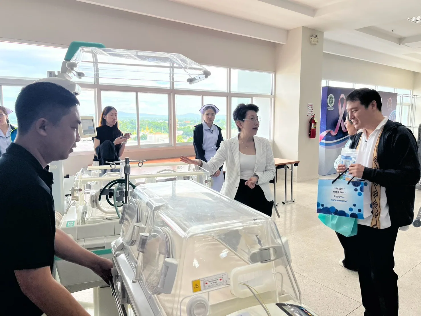 บริษัท เตียวฮงสีลม จำกัด ร่วมออกบูธแสดงสินค้าภายใต้แบรนด์ ATOM ในงานประชุมเชิงปฏิบัติการ การดูแลทารกแรกเกิด การส่งต่อทารกแรกเกิดอย่างปลอดภัย และการกู้ชีพทารกแรกเกิด (NCPR) เขตสุขภาพที่ 1 ประจำปีงบประมาณ พ.ศ. 2569 ภาพที่ 10